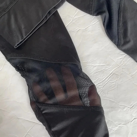 DKNY Girls leggings Black Mesh panels NWT Girls size 7 athletic athleisure - Picture 7 of 8